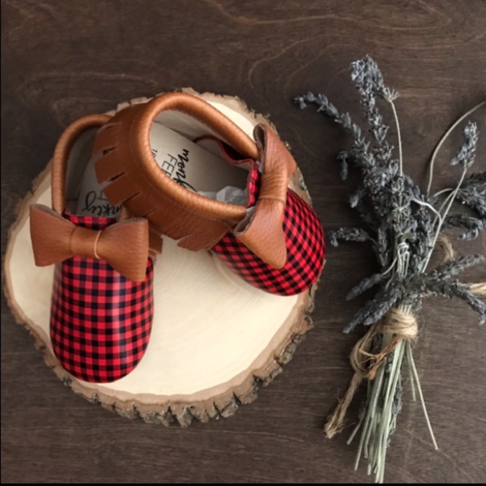 NWOB Monkey Feet Buffalo Plaid Moccs with bows